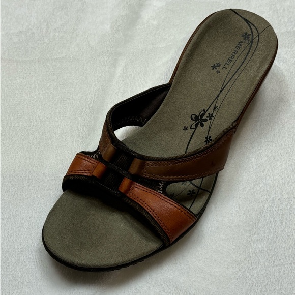Merrell Dewberry Brown Woman’s Air Cushion Heeled Sandals Size 9 - Picture 1 of 7